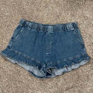 American Eagle Outfitters Women's Ruffle Denim Shorts